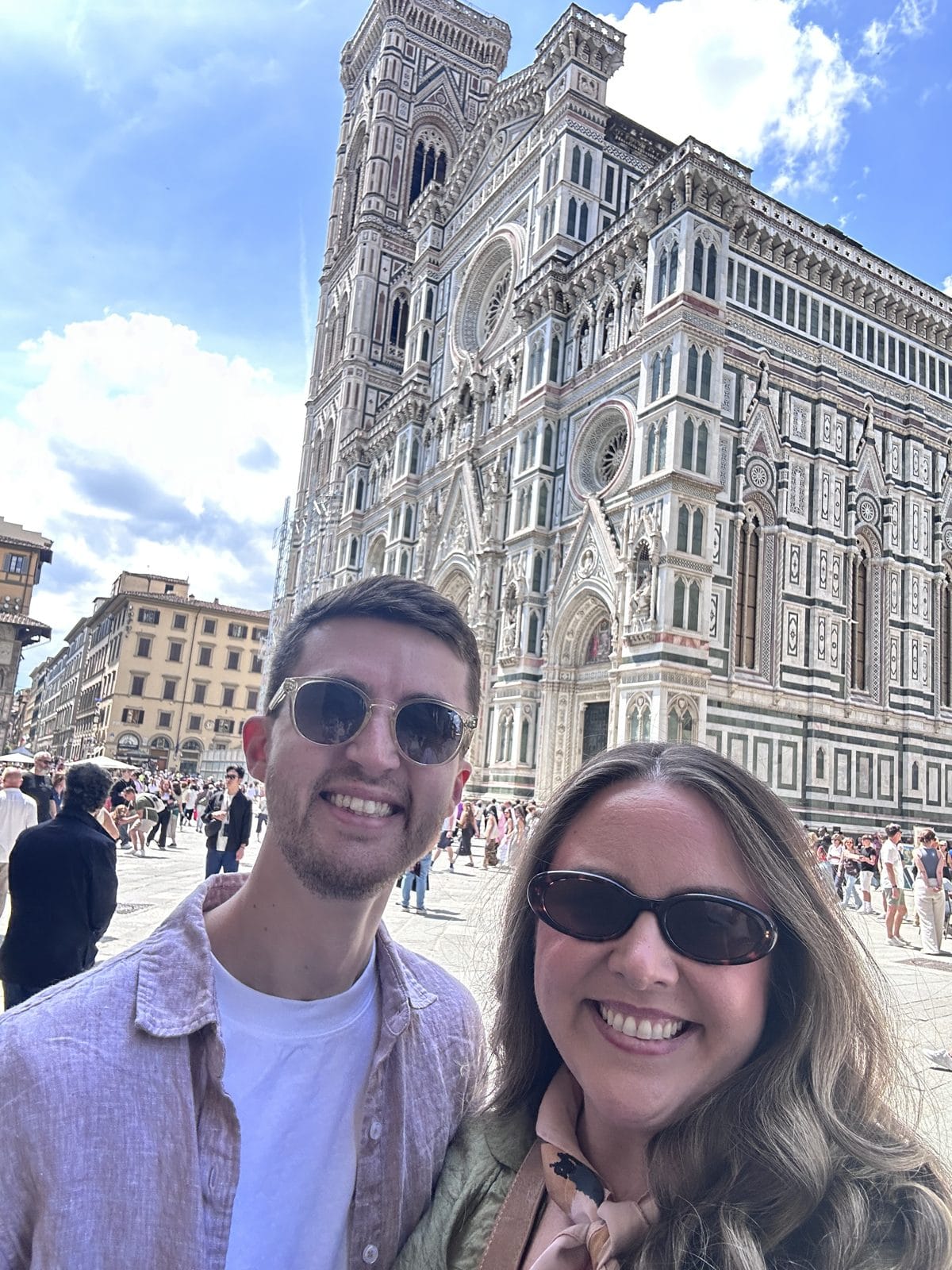 Florence on foot, through the artisan streets.