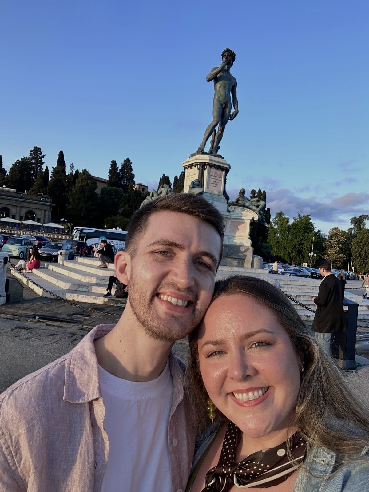 An evening walk through Florence.