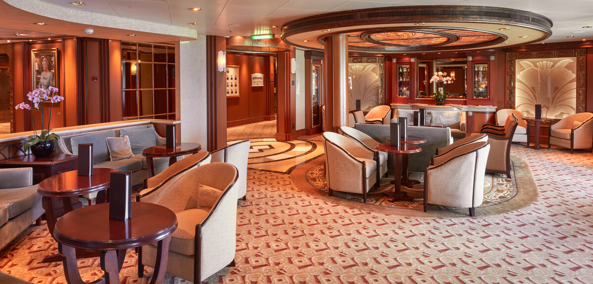 Queen Elizabeth's Café Carinthia — the two-storey coffee house and patisserie above the Grand Lobby.