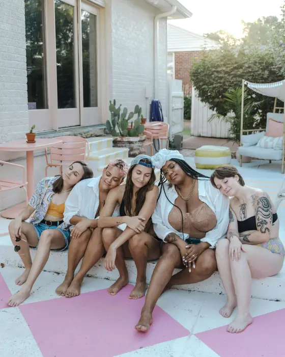 Girls Trips That Actually Work When Eight People Try to Agree